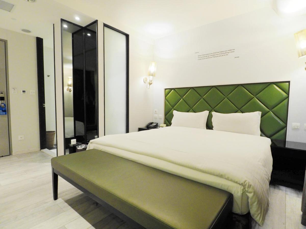 Stay Hotel - Taichung Yizhong Exteriör bild