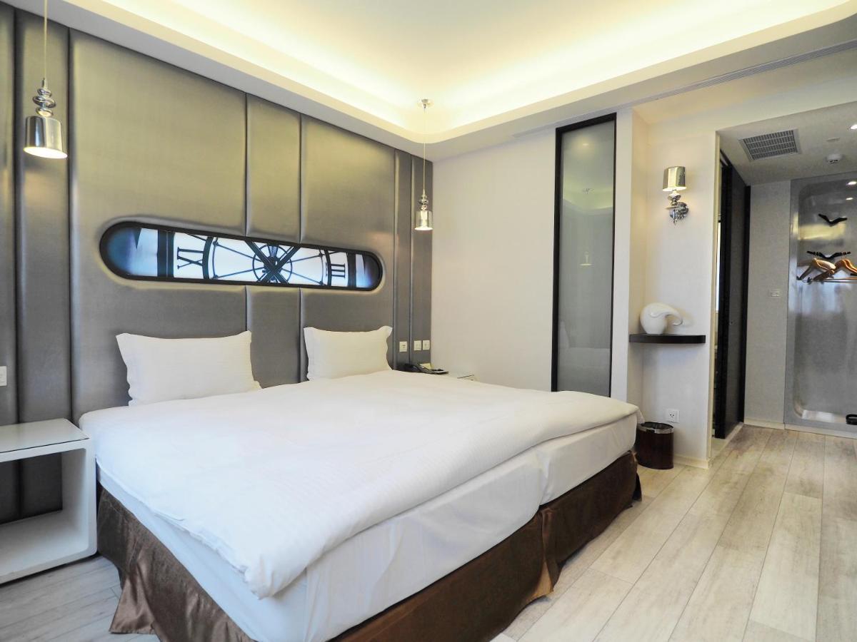 Stay Hotel - Taichung Yizhong Exteriör bild