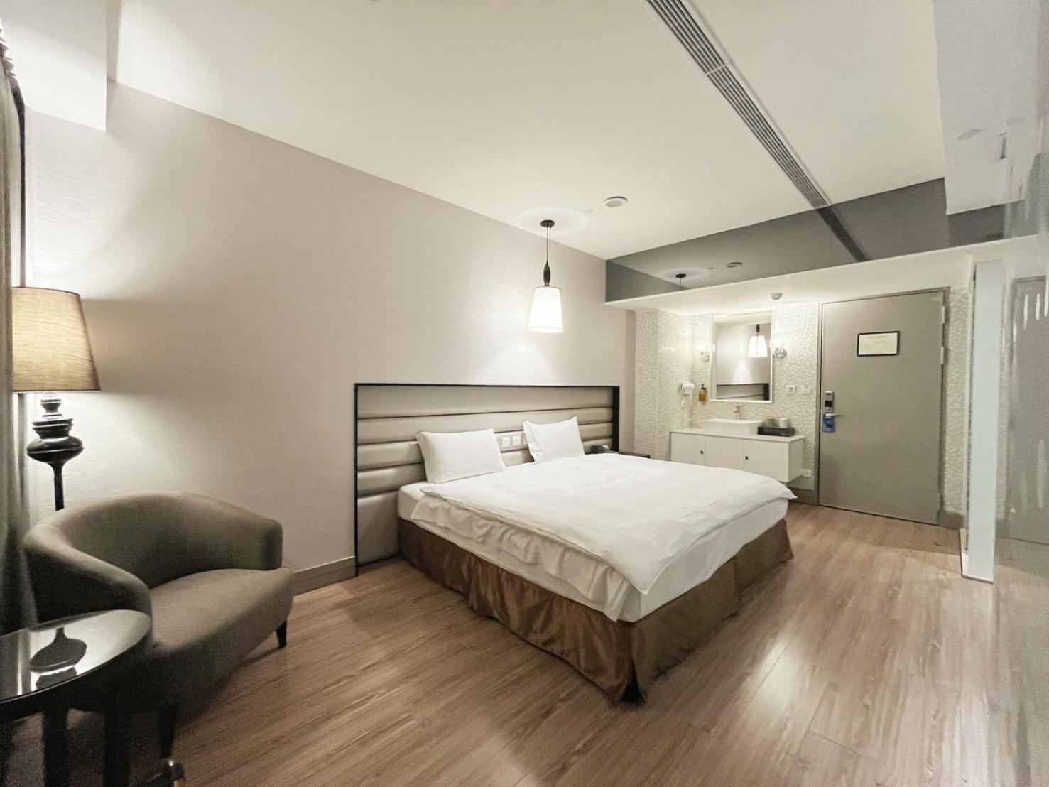Stay Hotel - Taichung Yizhong Exteriör bild
