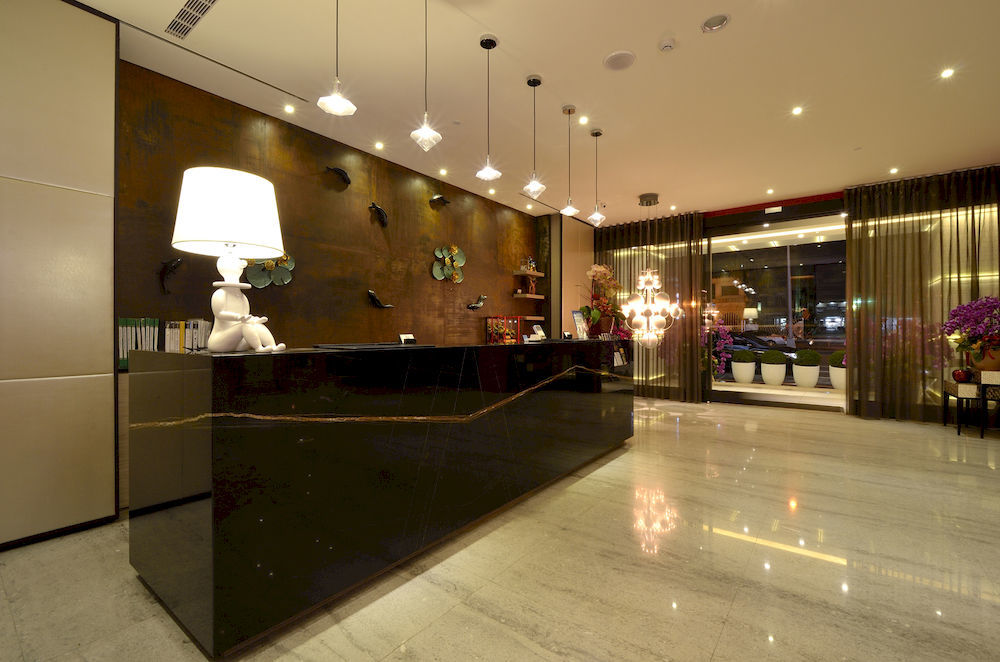 Stay Hotel - Taichung Yizhong Exteriör bild